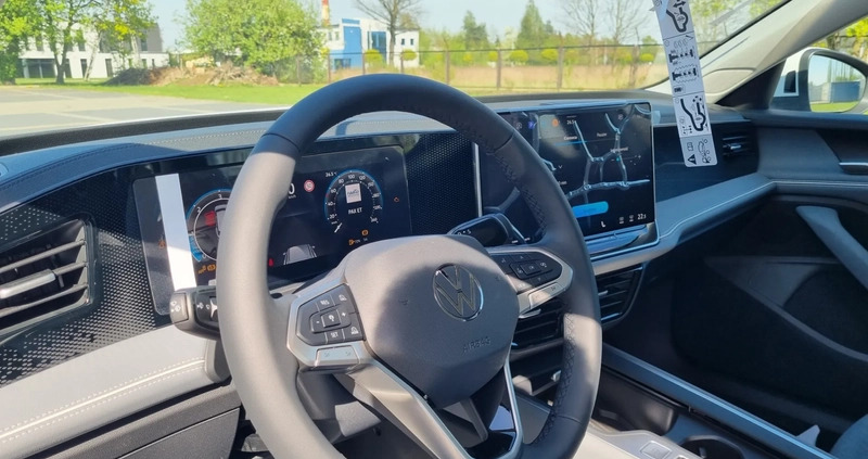 Volkswagen Passat cena 207330 przebieg: 8, rok produkcji 2024 z Mielec małe 106